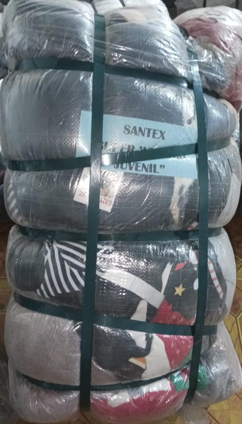 PACA AMERICANA-mixta invierno, Boutique 80% Nueva,(juvenil) Hombre/Mujer